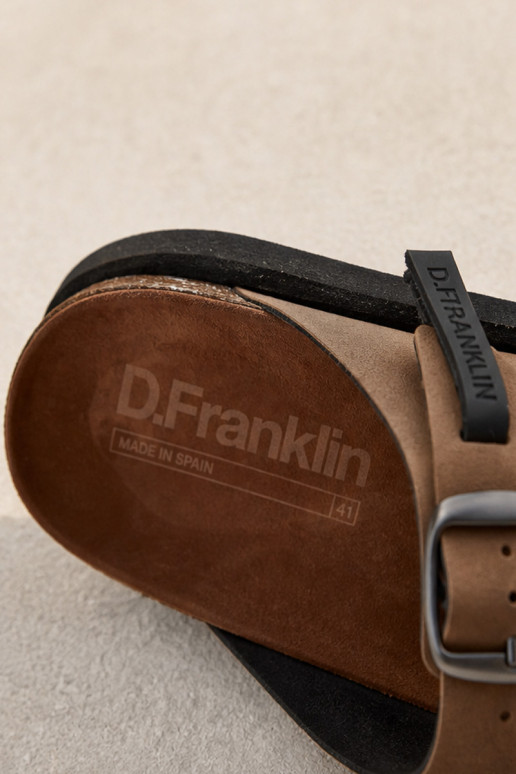 Odinės vyriškos šlepetės su sagtimis D.Franklin DFSH407017 rudos spalvos