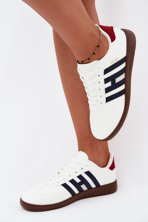 Moteriški baltos spalvos sportbačiai su juostelėmis Chrissy