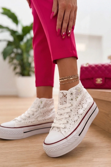 Baltos ažūrinės sportbačiai virš kulkšnies Piper 2