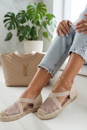 Smėlio spalvos espadrilės ant platformos 2