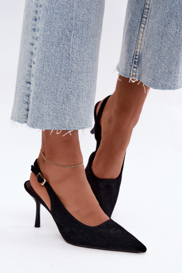 Moteriškos dirbtinės zomšos basutės su plonais kulniukais juodos spalvos Cassy