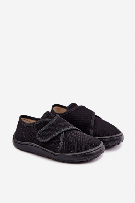 Vaikiškos šlepetės berniukams su lipniais užsegimais Barefoot Froddo G1700438-15 juodos spalvos
