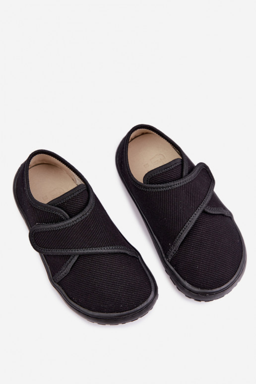 Vaikiškos šlepetės berniukams su lipniais užsegimais Barefoot Froddo G1700438-15 juodos spalvos