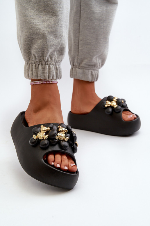Moteriškos lengvos šlepetės su gražiomis detalėmis ant storo pado juodos spalvos Bremavia