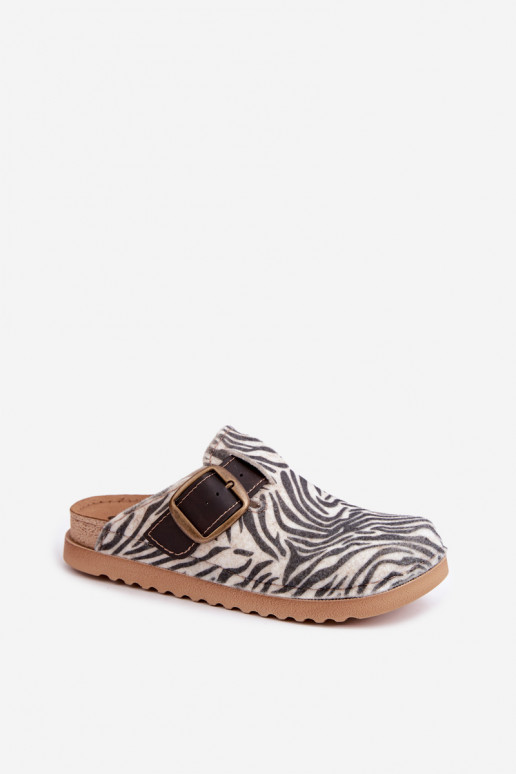 Zebra moteriškos klumpės su sagtimis DJ000016