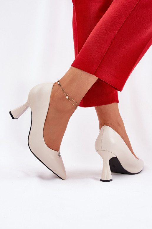 Elegantiško stiliaus bateliai ant platėjančio kulno Vinceza 62222 smėlio spalvos
