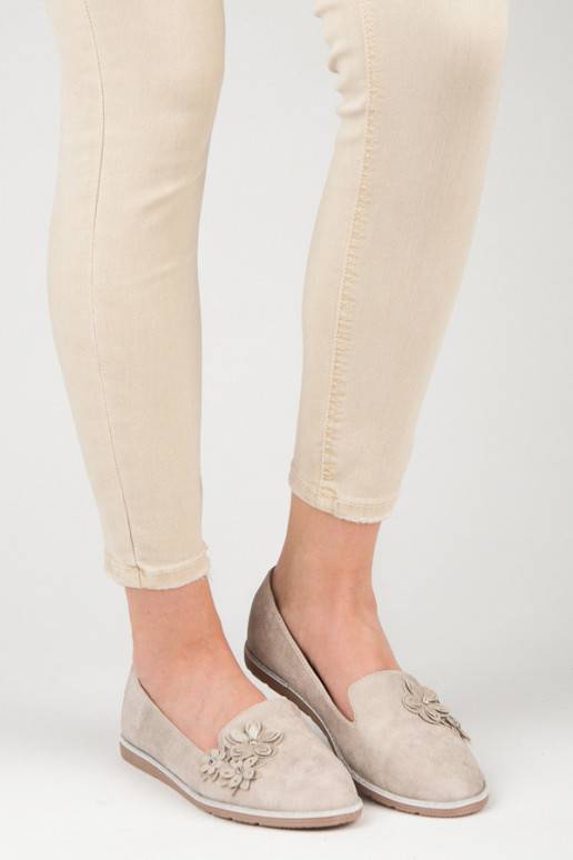 Smėlio spalvos lordsai su gėlių aplikacijomis 668-20BE  - 1 Smėlio spalvos lordsai su gėlių aplikacijomis 668-20BE  - 1