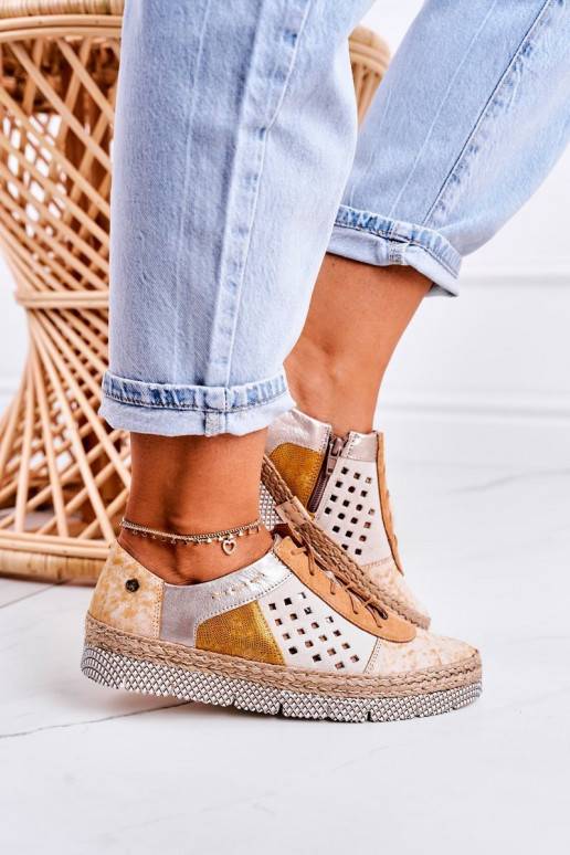 Iš dirbtinės odos batai geltonos spalvos