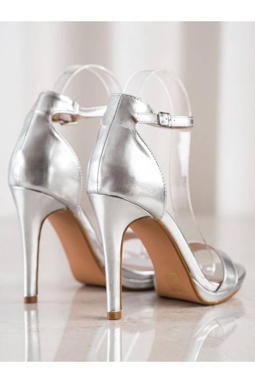 Klasikinio modelio basutės su plonais...