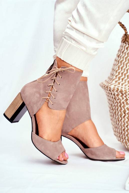 Moteriškos aukštakulnės basutės... Moteriškos aukštakulnės basutės...