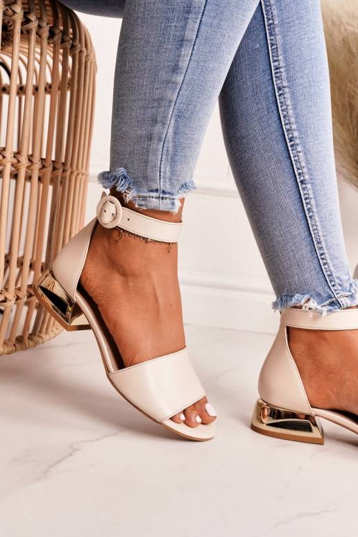 Moteriškos basutės su aukso spalvos... Moteriškos basutės su aukso spalvos...