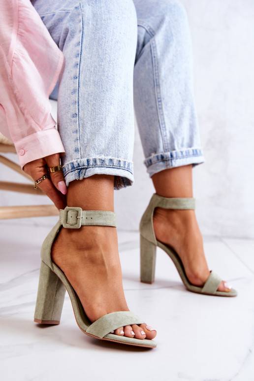 Iš zomšos sandalai su kulniukais... Iš zomšos sandalai su kulniukais...