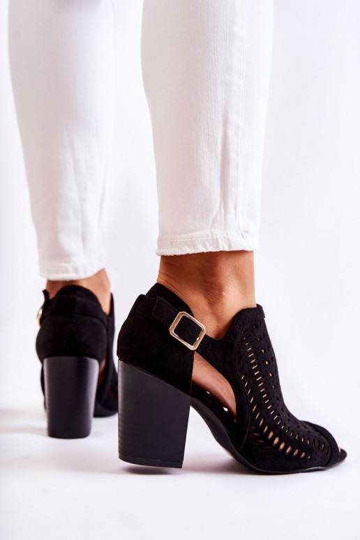 Moteriški aulinukai su Cut Out... Moteriški aulinukai su Cut Out...