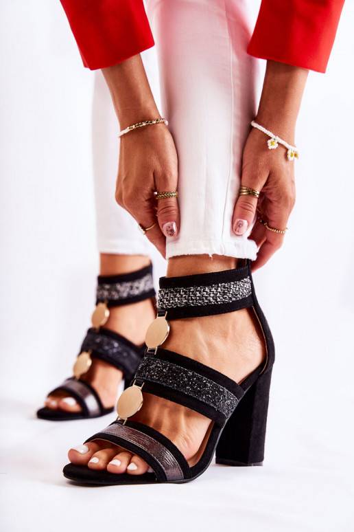 Moteriškos basutės su kulniukais... Moteriškos basutės su kulniukais...