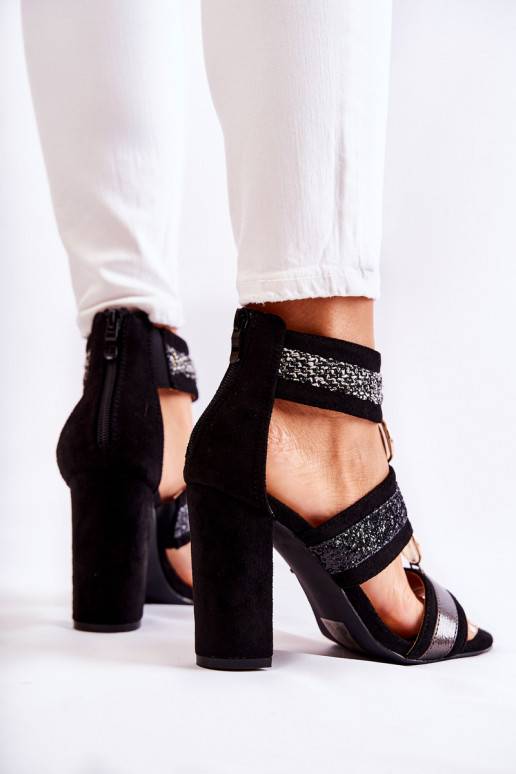 Moteriškos basutės su kulniukais... Moteriškos basutės su kulniukais...