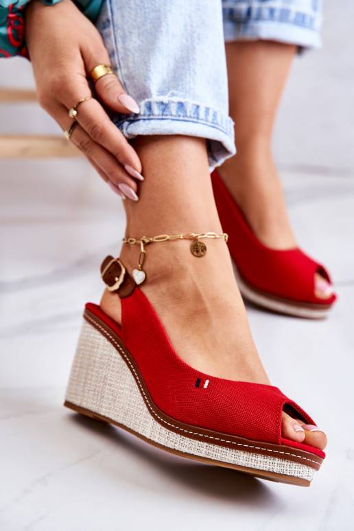 Patogios basutės su sagtelėmis... Patogios basutės su sagtelėmis...