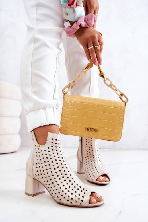 Ažūriniai aulinukai smėlio spalvos Ažūriniai aulinukai smėlio spalvos