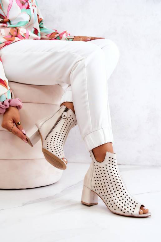 Ažūriniai aulinukai smėlio spalvos Ažūriniai aulinukai smėlio spalvos