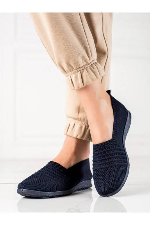 Klasikiniai slip on modelio batai iš... Klasikiniai slip on modelio batai iš...