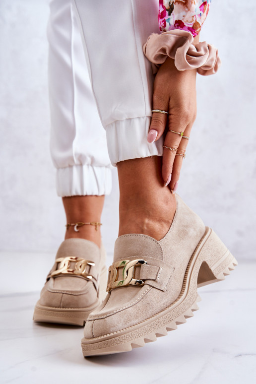 Dramblio kaulo spalvos batai iš... Dramblio kaulo spalvos batai iš...