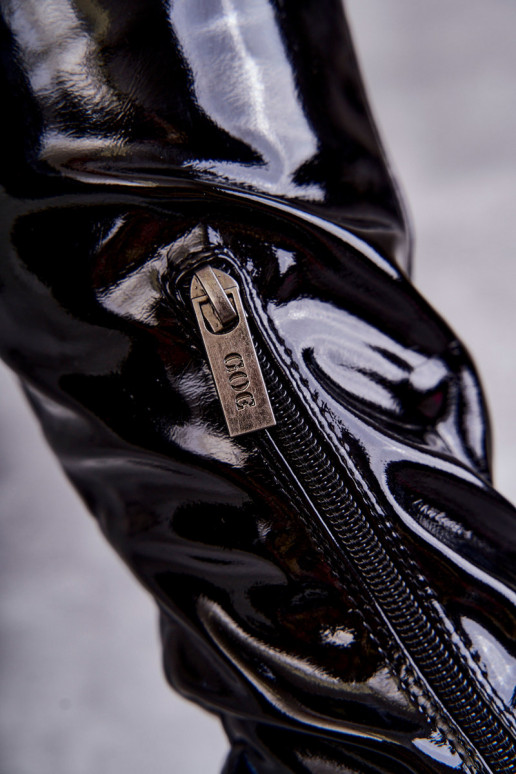 ilgaauliai batai virš kelių su... ilgaauliai batai virš kelių su...