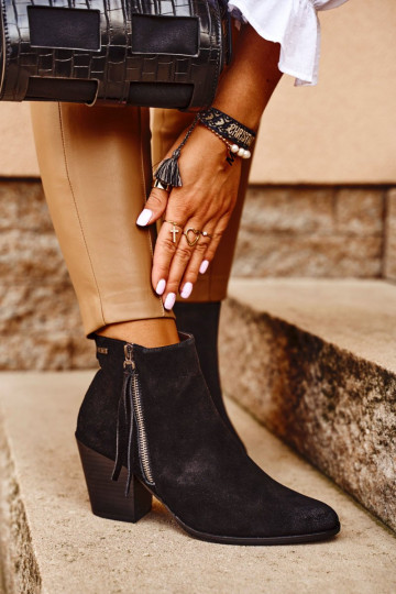 Juodi Aulinukai su aukštais... 2