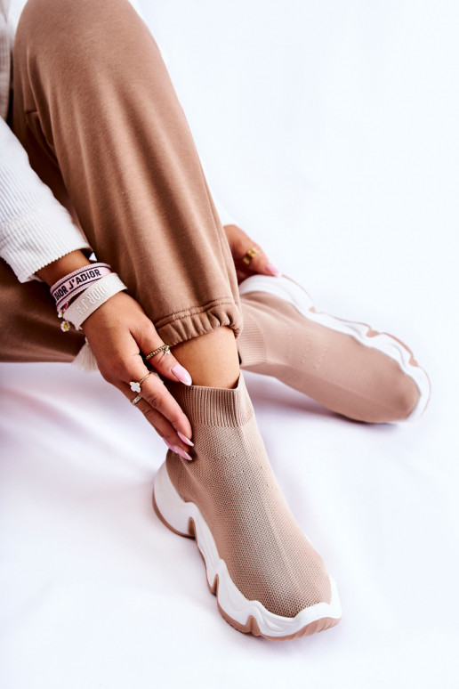 Sportiniai bateliai smėlio spalvos...