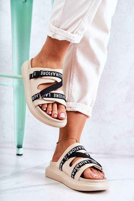 Madingos šlepetės La.Fi smėlio... Madingos šlepetės La.Fi smėlio...