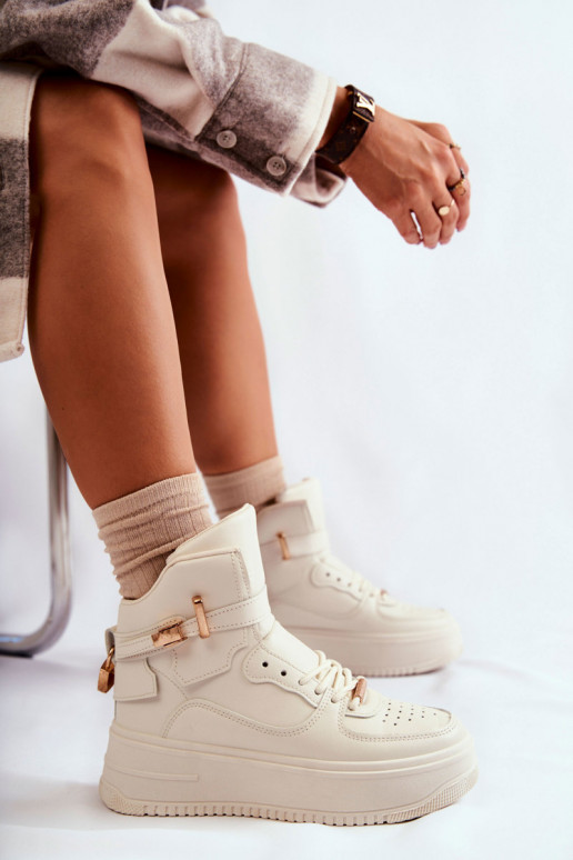 Pašiltinti  sportiniai bateliai...