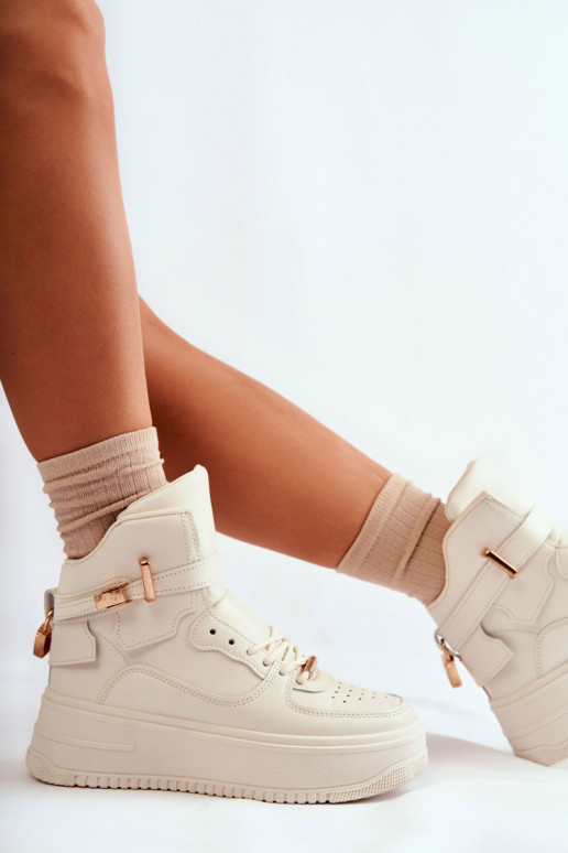 Pašiltinti  sportiniai bateliai...