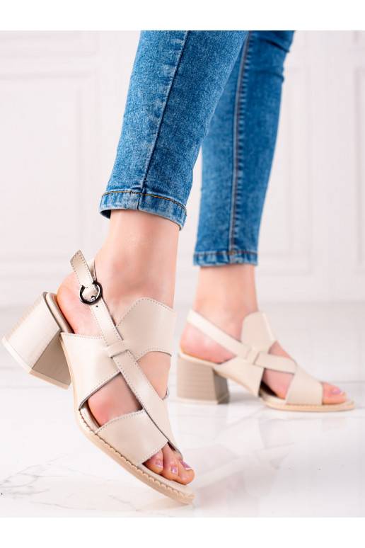 Smėlio spalvos moteriškos basutės ant... Smėlio spalvos moteriškos basutės ant...