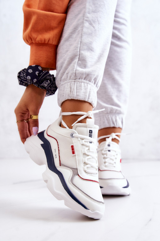 Baltos spalvos laisvalaikio -... Baltos spalvos laisvalaikio -...