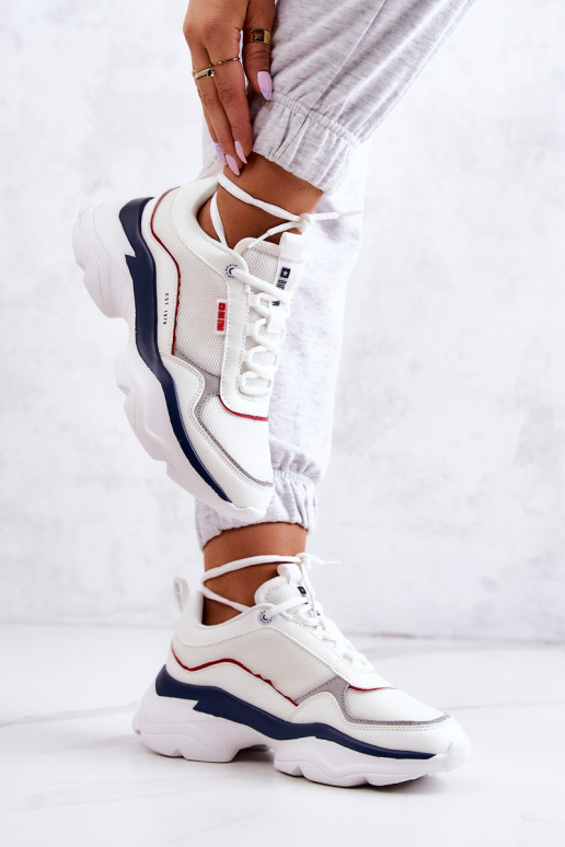 Baltos spalvos laisvalaikio -... Baltos spalvos laisvalaikio -...