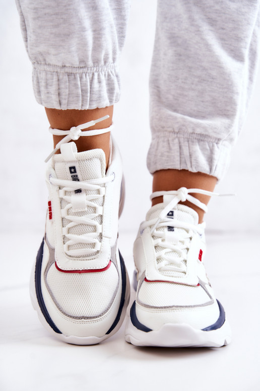 Baltos spalvos laisvalaikio -... Baltos spalvos laisvalaikio -...