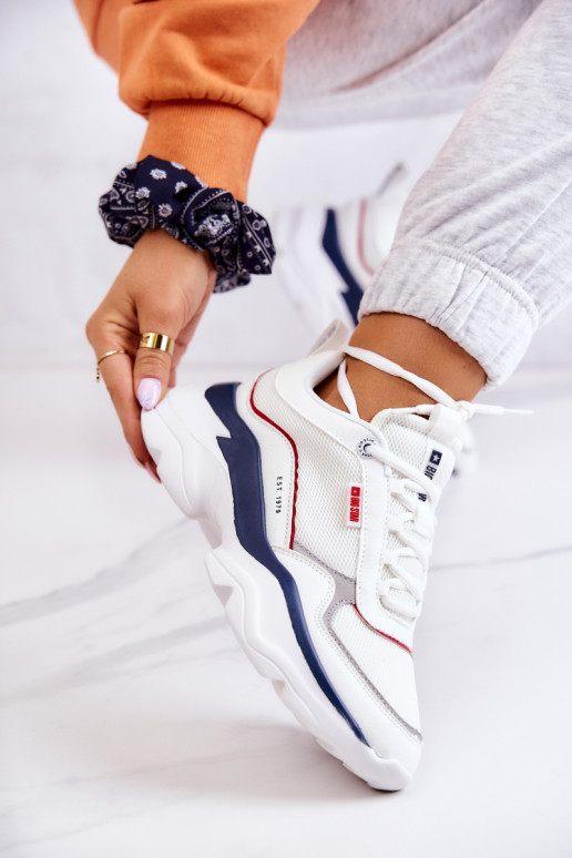 Baltos spalvos laisvalaikio -... Baltos spalvos laisvalaikio -...