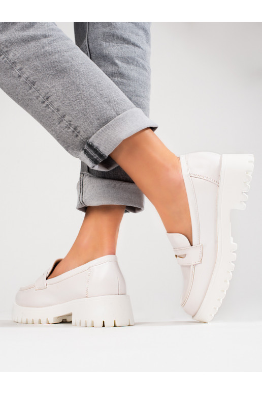 Moteriški baltos spalvos batai... Moteriški baltos spalvos batai...