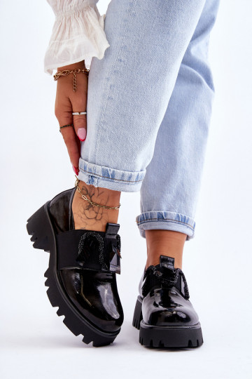 Batai juodos spalvos lako...