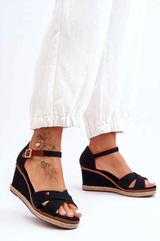 Juodos spalvos basutės  Janet su...