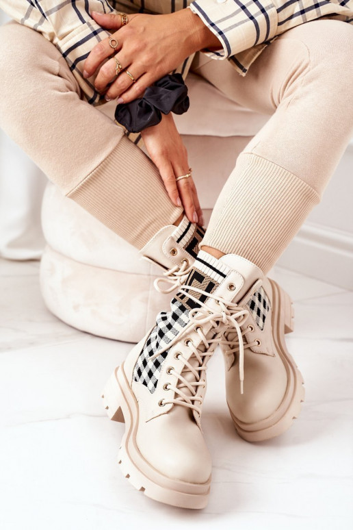 Smėlio spalvos auliniai batai...