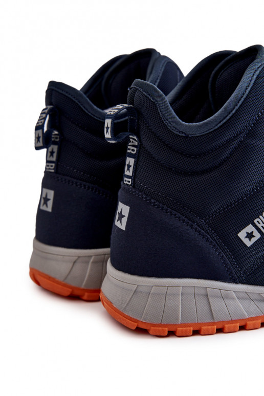 Tamsiai mėlyni vyrams žygio batai...