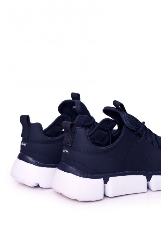 Tamsiai mėlynos spalvos sportiniai... Tamsiai mėlynos spalvos sportiniai...