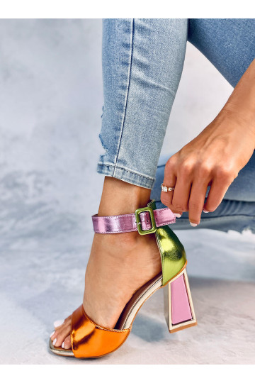 Spalvoti aukštakulniai... 2