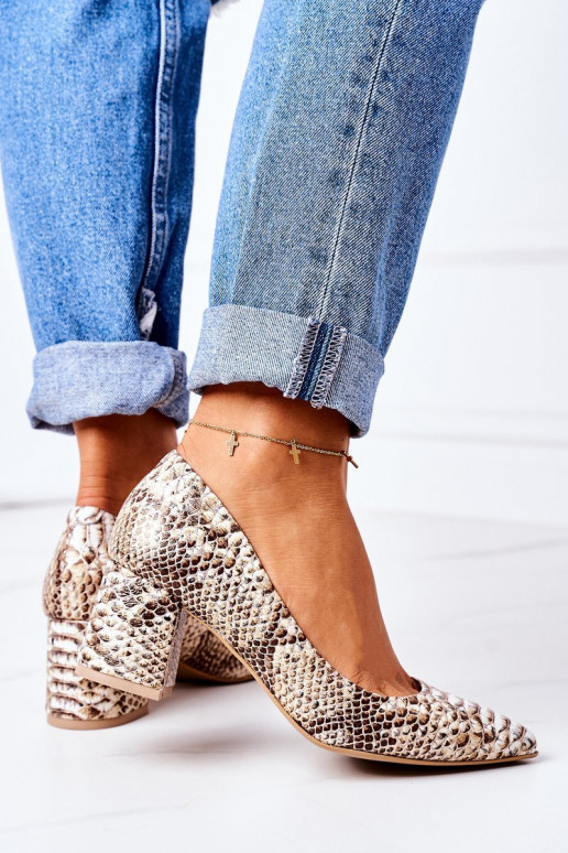 Aukso spalvos bateliai Shoes su... Aukso spalvos bateliai Shoes su...