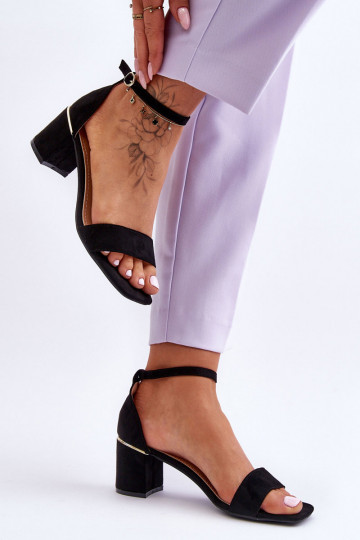 Bateliai žemu kulnu juodos...