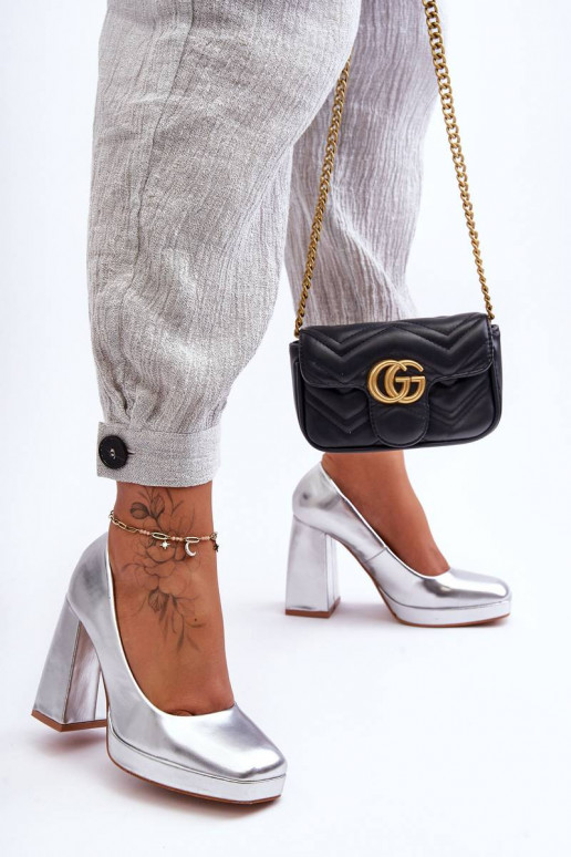 Bateliai su plačiu kulnu sidabro... Bateliai su plačiu kulnu sidabro...