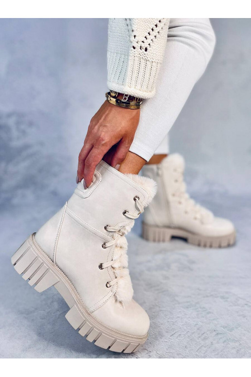 Aulinukai su raištukais su kailiuku...