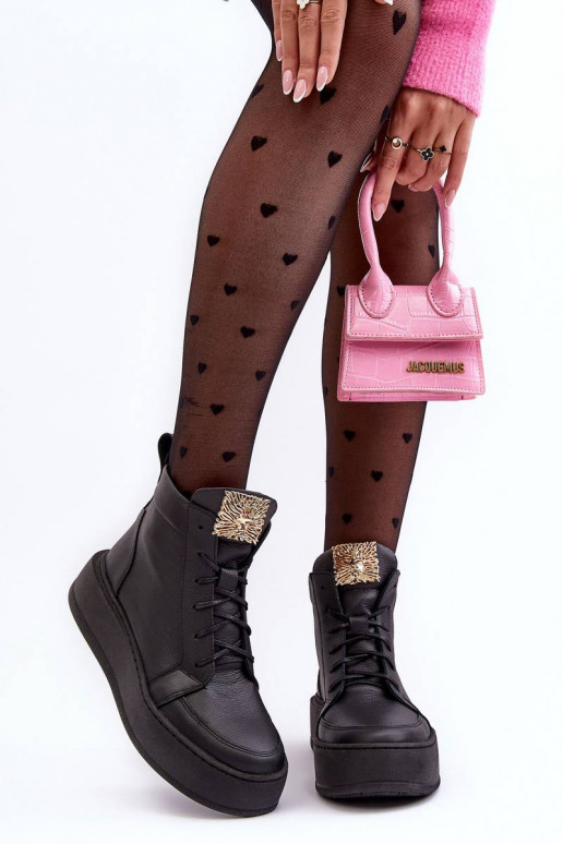 Suvarstomi aulinukai  juodos spalvos...