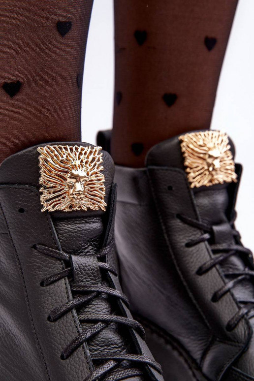 Suvarstomi aulinukai  juodos spalvos...