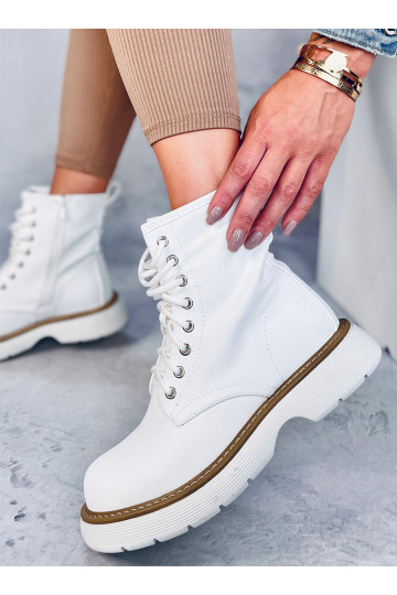 Aulinukai su raišteliais...