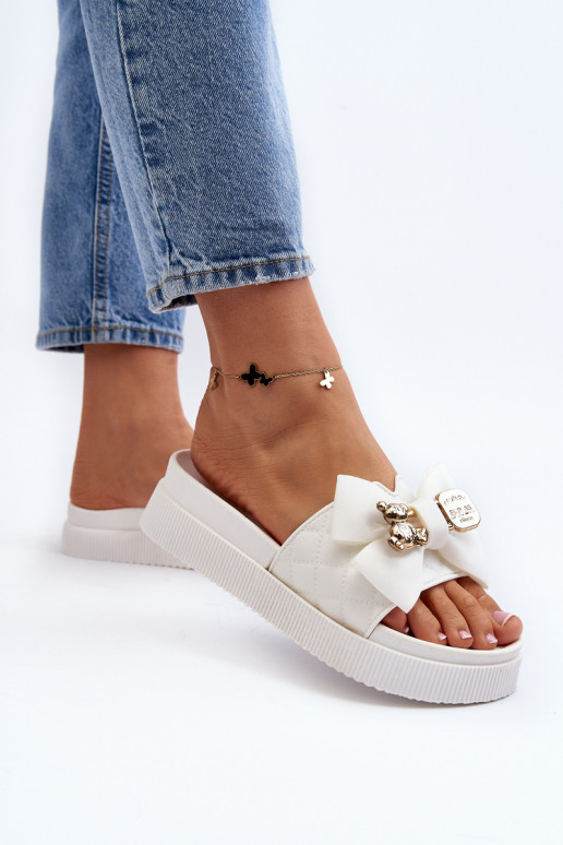 Šlepetės su kaspinais baltos spalvos...